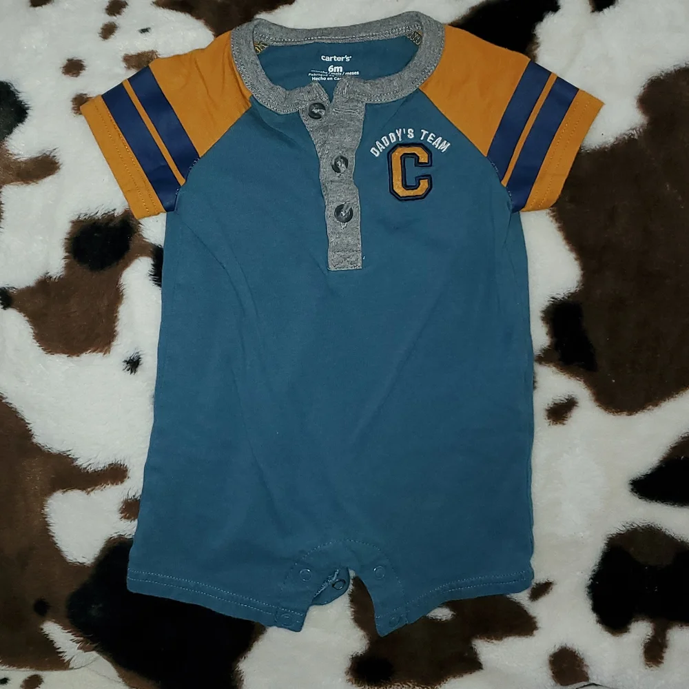 2 Rompers - Picture 2 of 3